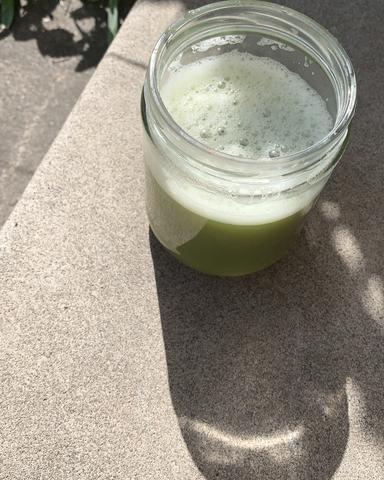 Green Juice Blender Style + Simple Beginnings
